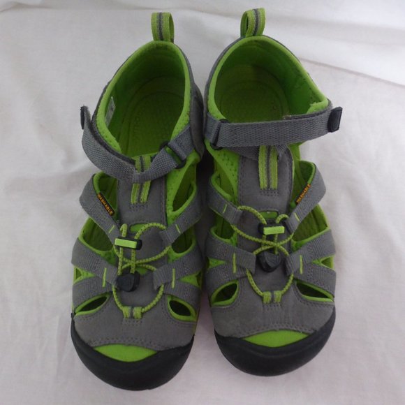 KEEN boys sandals, size 6, grey and green GUC